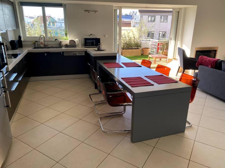 Spacious And Sunkissed 3Br & 2 Bathrooms Apartment Atény Exteriér fotografie