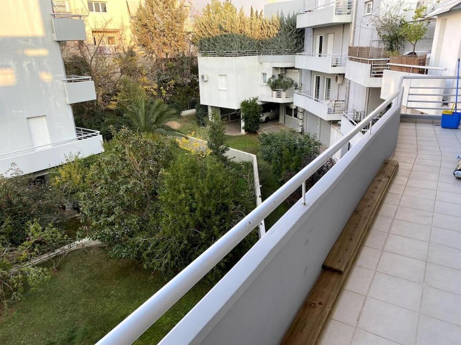 Spacious And Sunkissed 3Br & 2 Bathrooms Apartment Atény Exteriér fotografie
