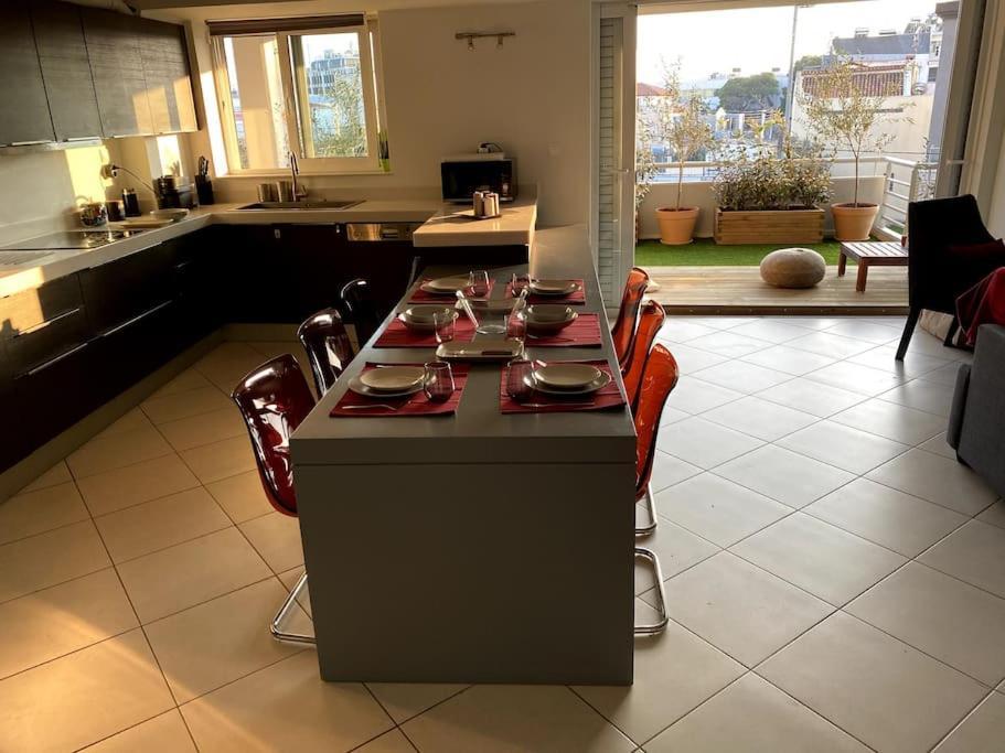 Spacious And Sunkissed 3Br & 2 Bathrooms Apartment Atény Exteriér fotografie
