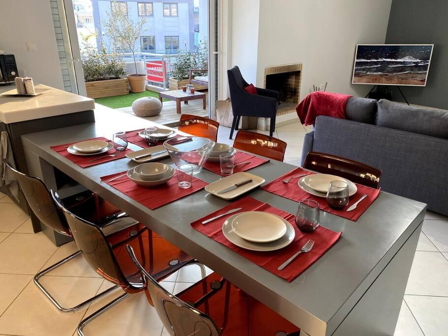 Spacious And Sunkissed 3Br & 2 Bathrooms Apartment Atény Exteriér fotografie