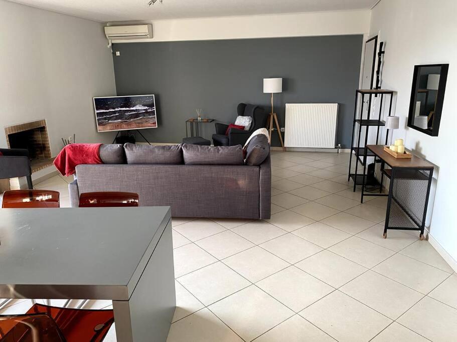 Spacious And Sunkissed 3Br & 2 Bathrooms Apartment Atény Exteriér fotografie