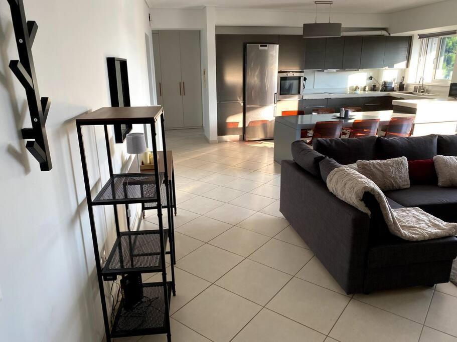 Spacious And Sunkissed 3Br & 2 Bathrooms Apartment Atény Exteriér fotografie