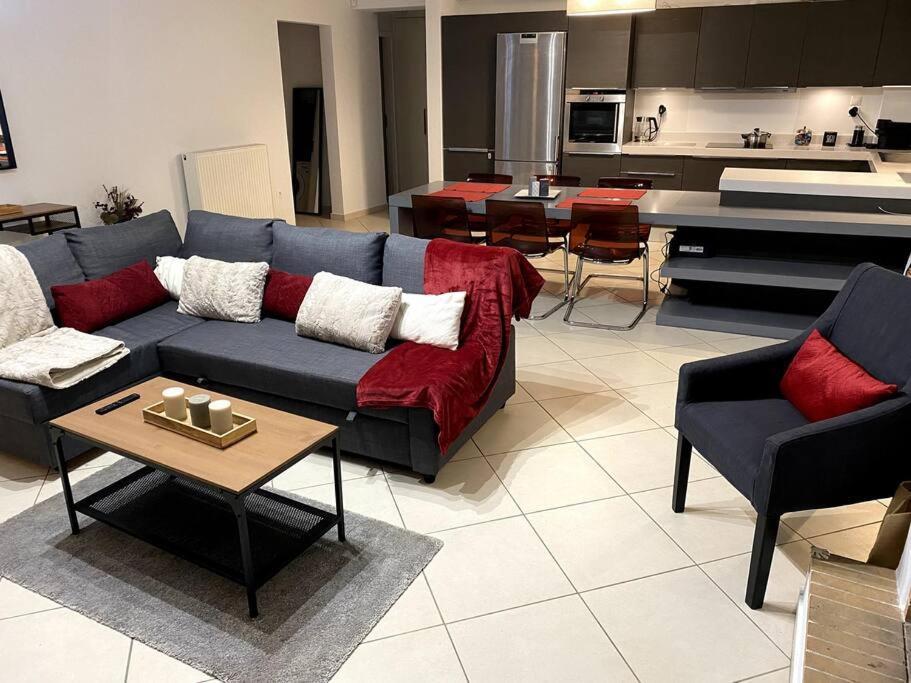 Spacious And Sunkissed 3Br & 2 Bathrooms Apartment Atény Exteriér fotografie