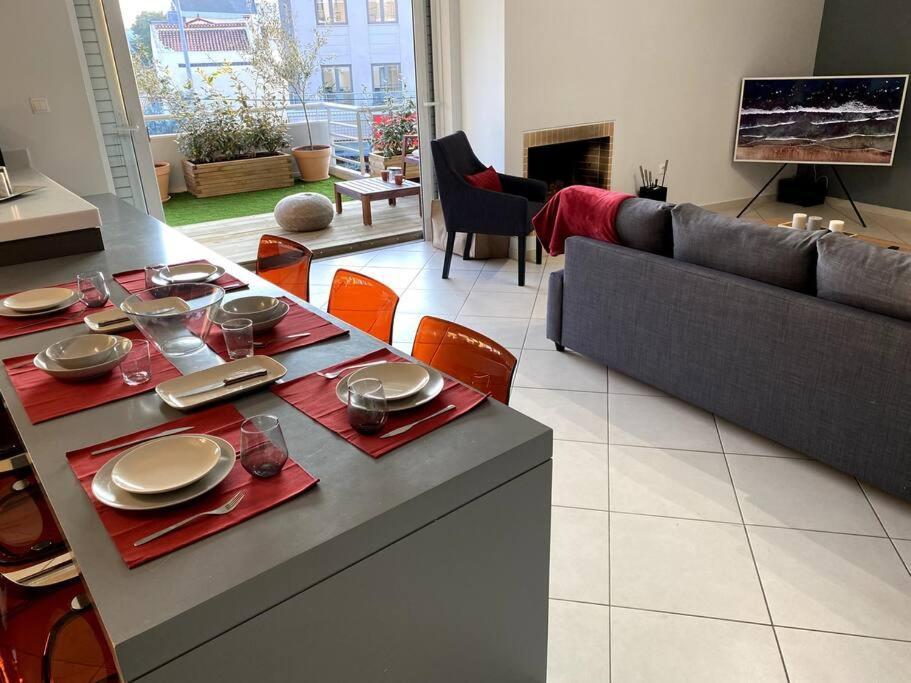Spacious And Sunkissed 3Br & 2 Bathrooms Apartment Atény Exteriér fotografie