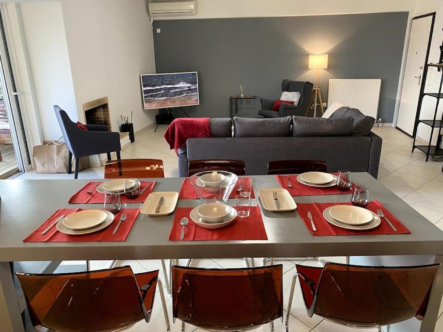 Spacious And Sunkissed 3Br & 2 Bathrooms Apartment Atény Exteriér fotografie